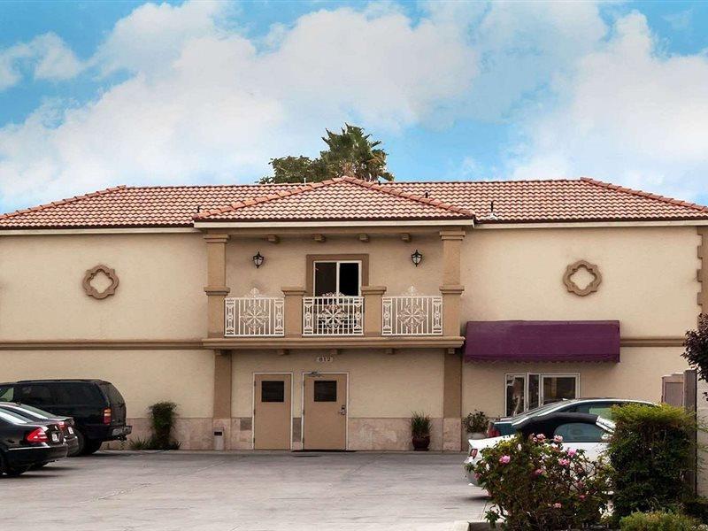 Howard Johnson By Wyndham בייקרספילד מראה חיצוני תמונה